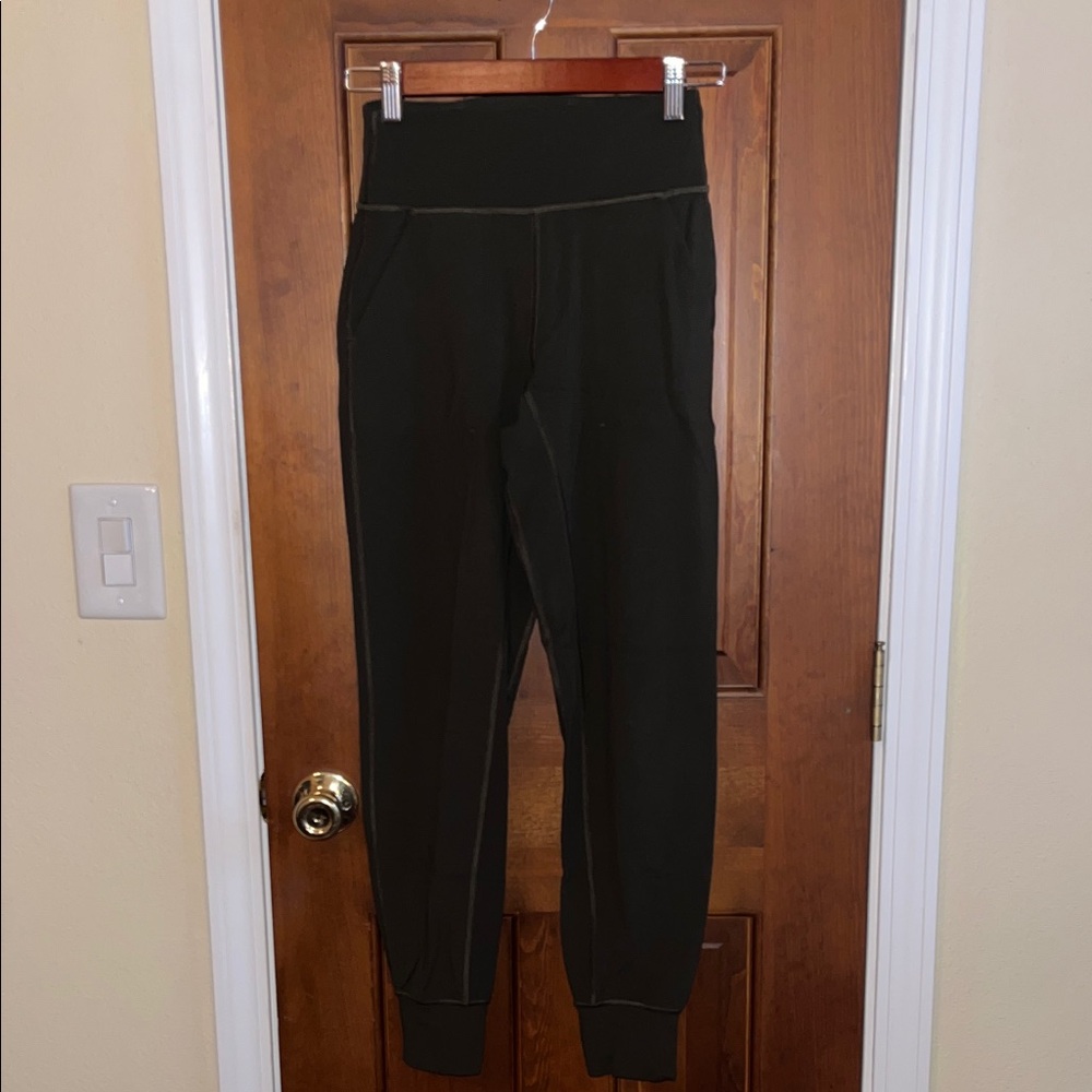 Lululemon Align joggers, hunter green